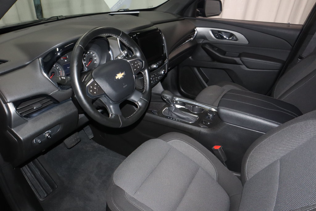 Used 2023 Chevrolet Traverse LT AWD/4WD image 19