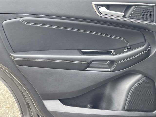 Certified 2020 Ford Edge Titanium FWD image 11