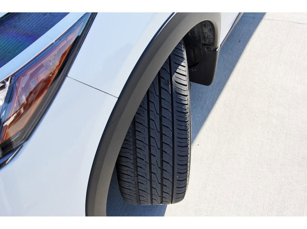 Used 2023 Nissan Kicks SR w/ SR Premium Package image 30