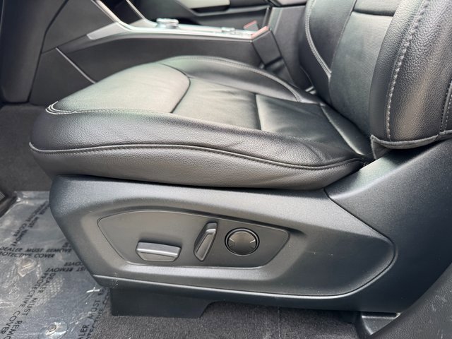 Certified 2023 Ford Explorer Limited w/ Limited Technology Package image 15