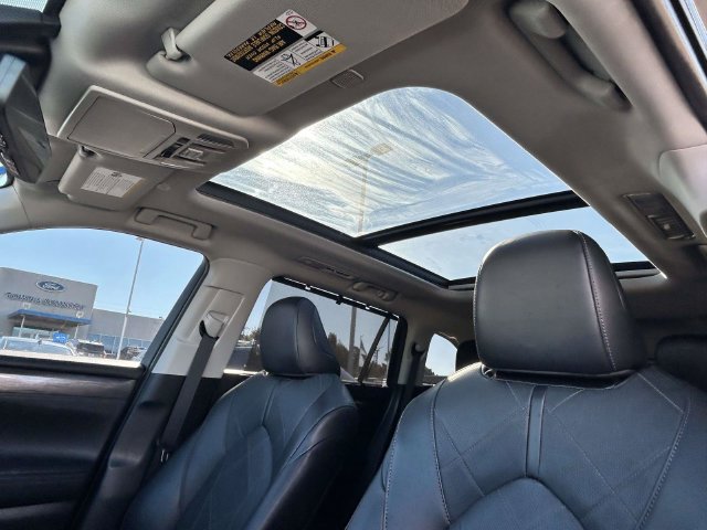 Used 2023 Toyota Highlander Platinum FWD image 21