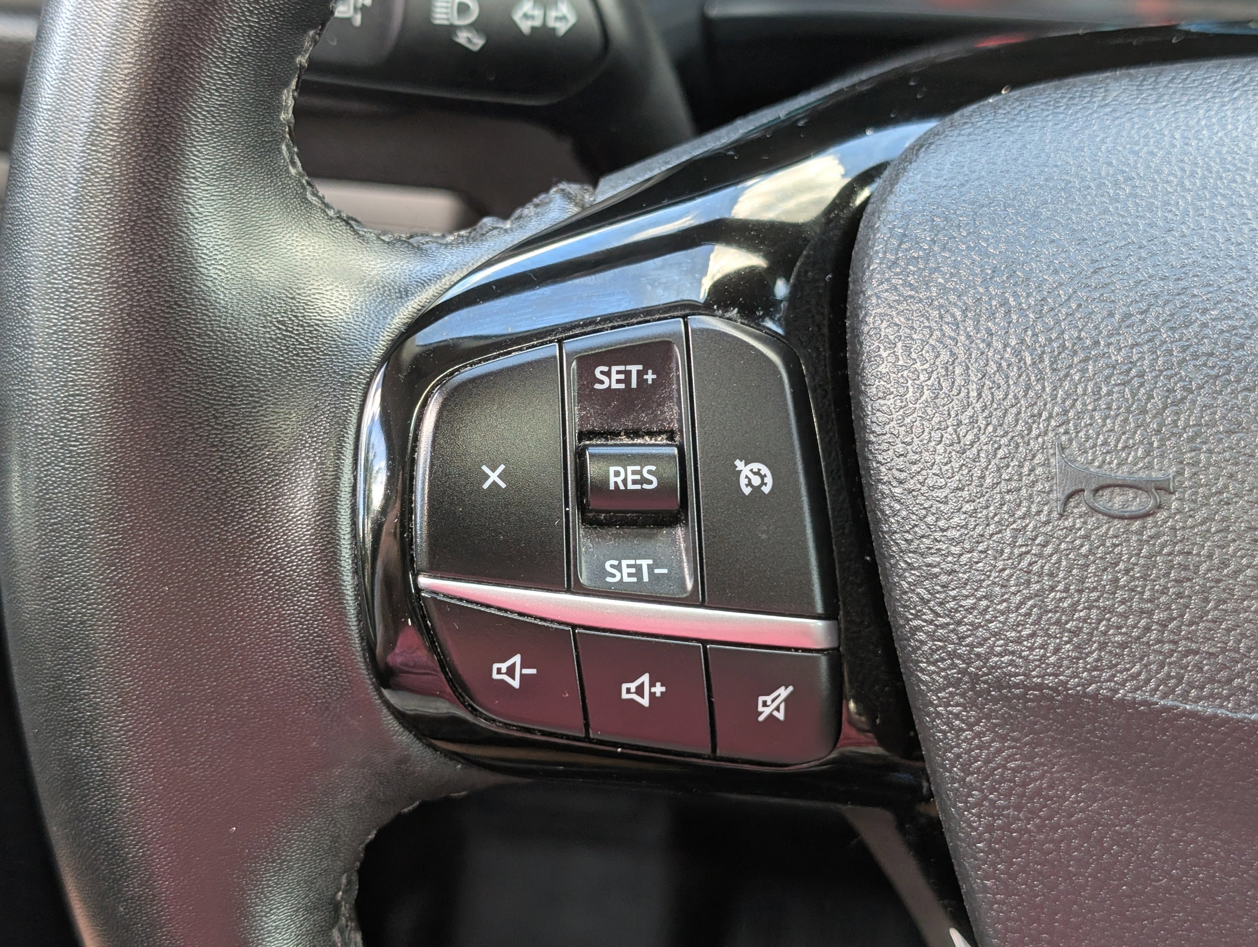 Certified 2022 Ford Escape SEL image 24