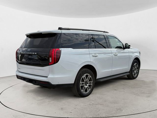 Certified 2025 Ford Expedition Active AWD/4WD image 5