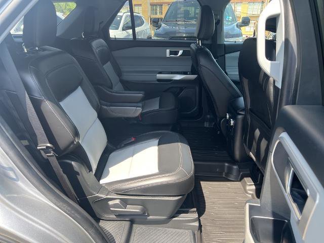 Certified 2022 Ford Explorer XLT w/ Equipment Group 202A image 21