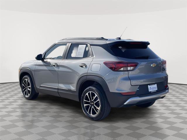 Used 2025 Chevrolet TrailBlazer LT image 3