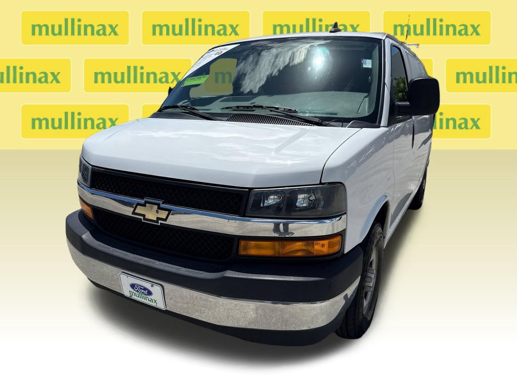 Used 2022 Chevrolet Express 2500 w/ Driver Convenience Package RWD image 10