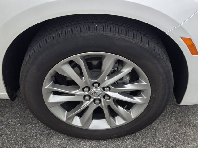 Used 2024 Buick Enclave Avenir w/ Avenir Technology Package FWD image 10