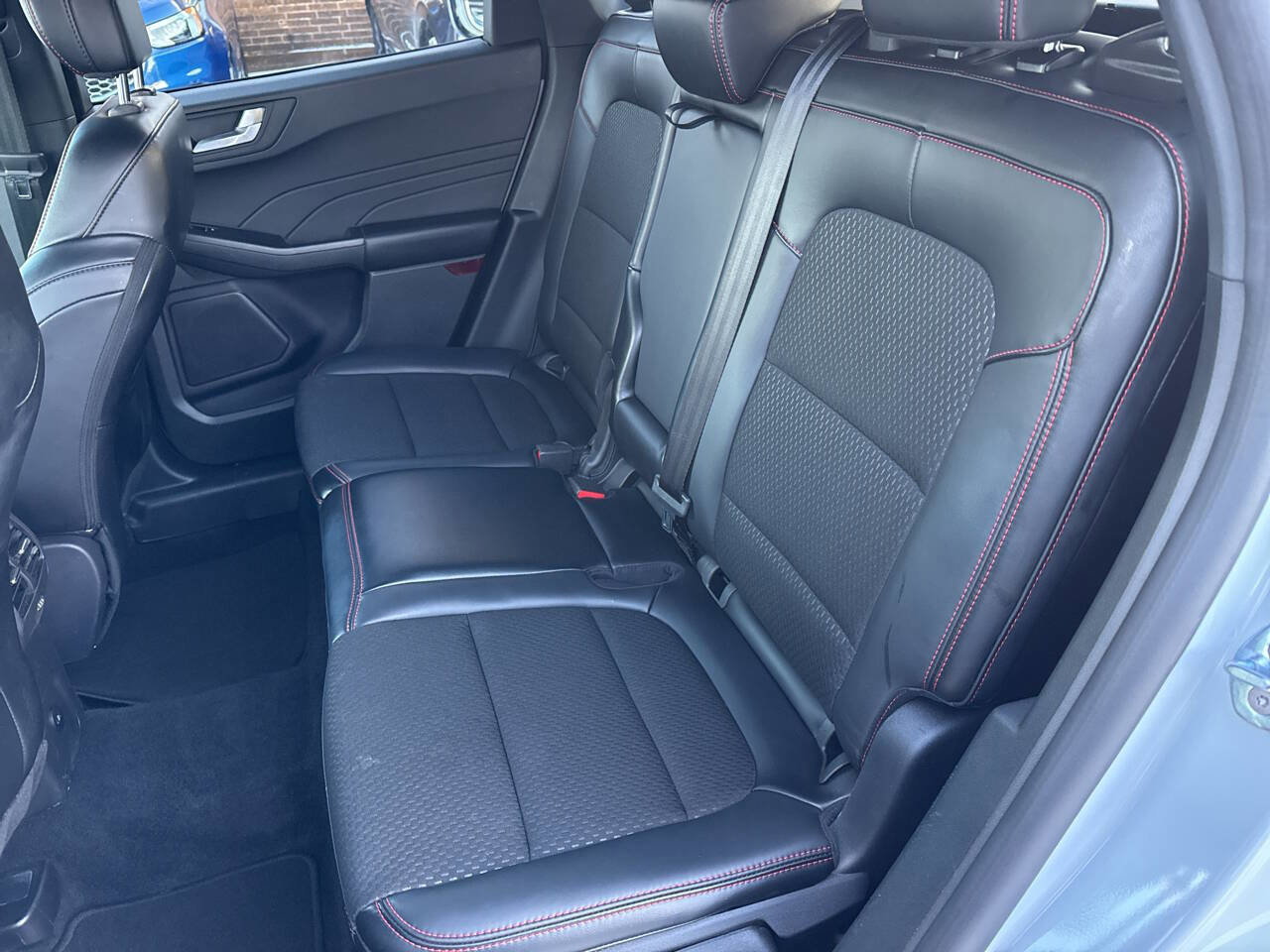 Certified 2025 Ford Escape ST-Line Select image 23