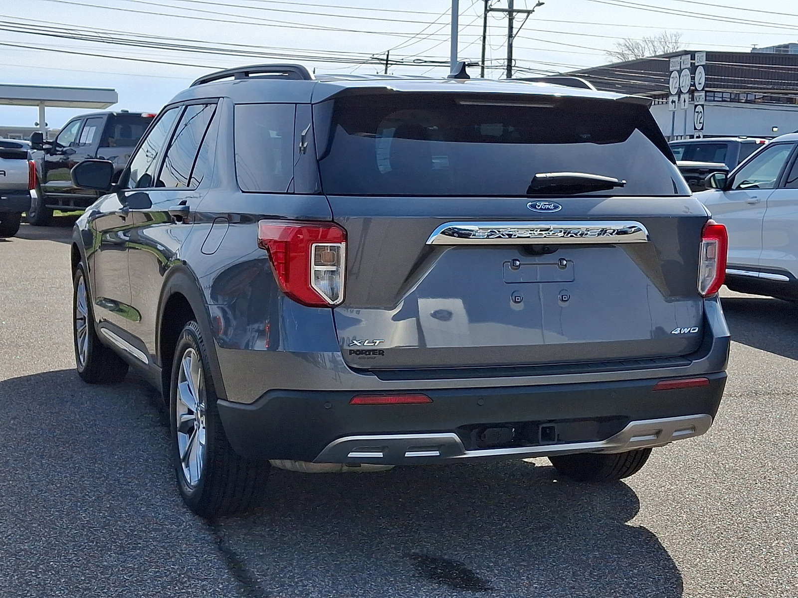 Certified 2024 Ford Explorer XLT w/ Equipment Group 202A image 5