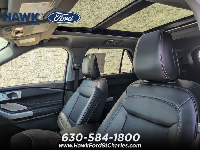 Certified 2023 Ford Explorer Limited w/ Limited Technology Package AWD/4WD image 9