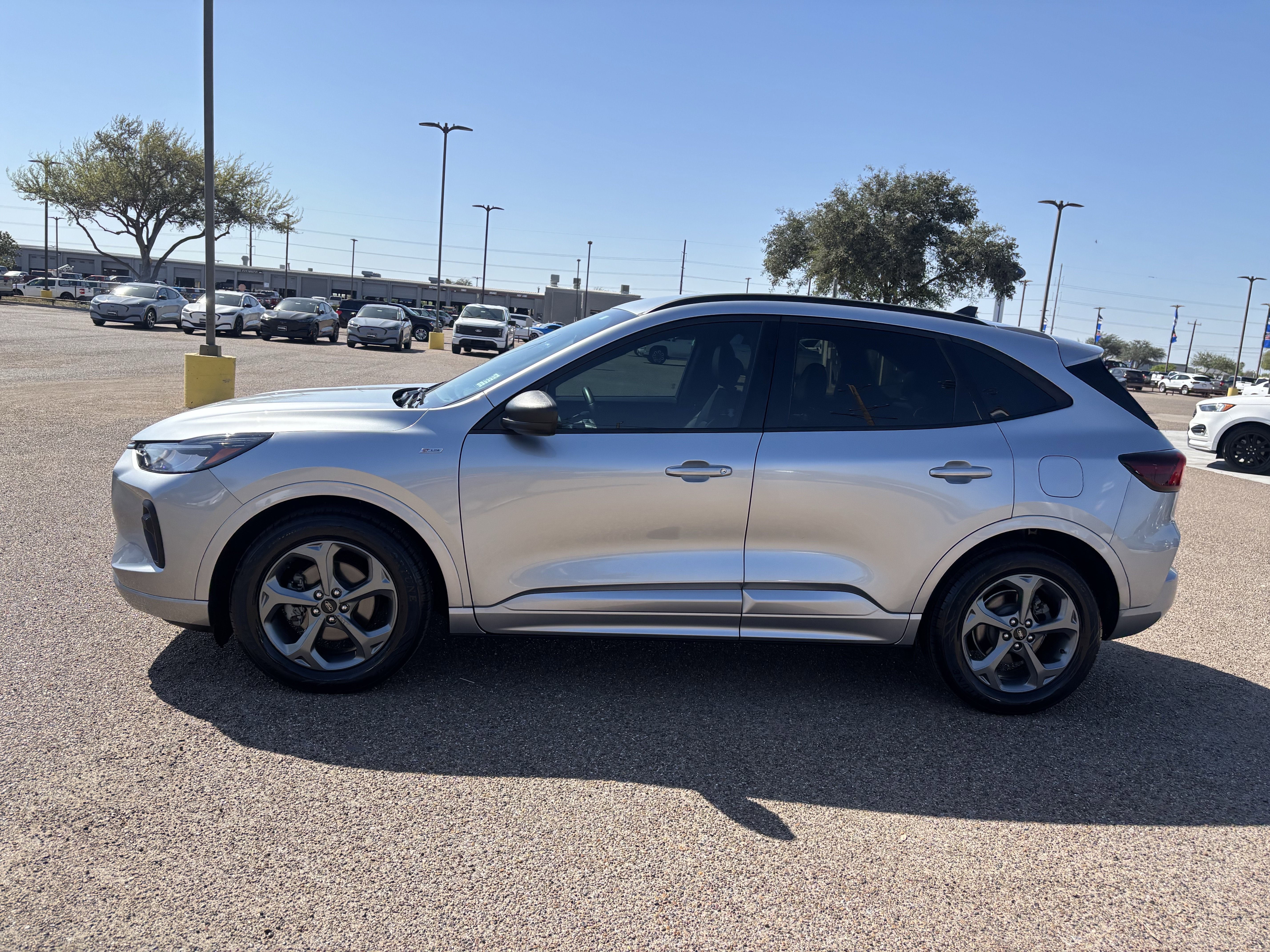 Certified 2023 Ford Escape ST-Line w/ Tech Pack #1 image 3