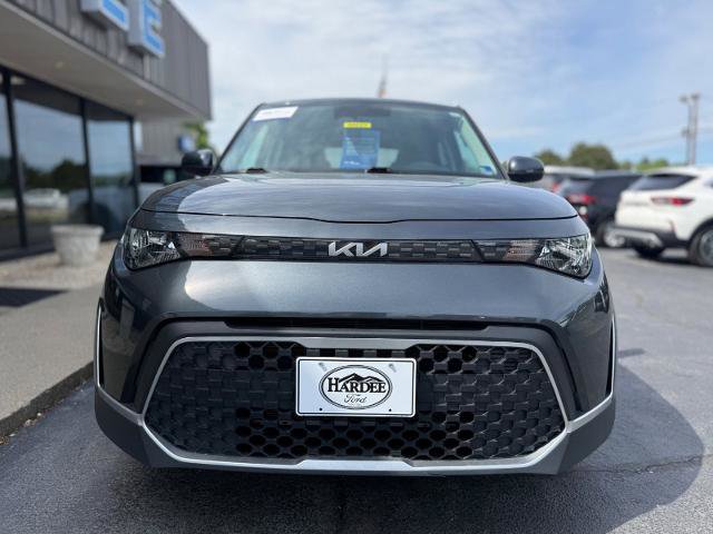 Used 2024 Kia Soul LX w/ Option Group 015 FWD image 2