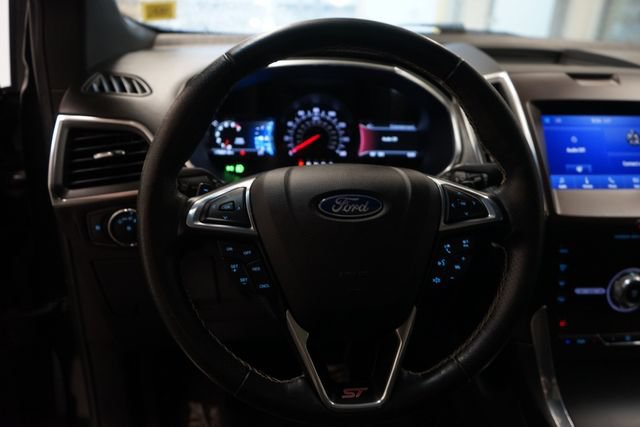 Certified 2020 Ford Edge ST w/ Cold Weather Package AWD/4WD image 22