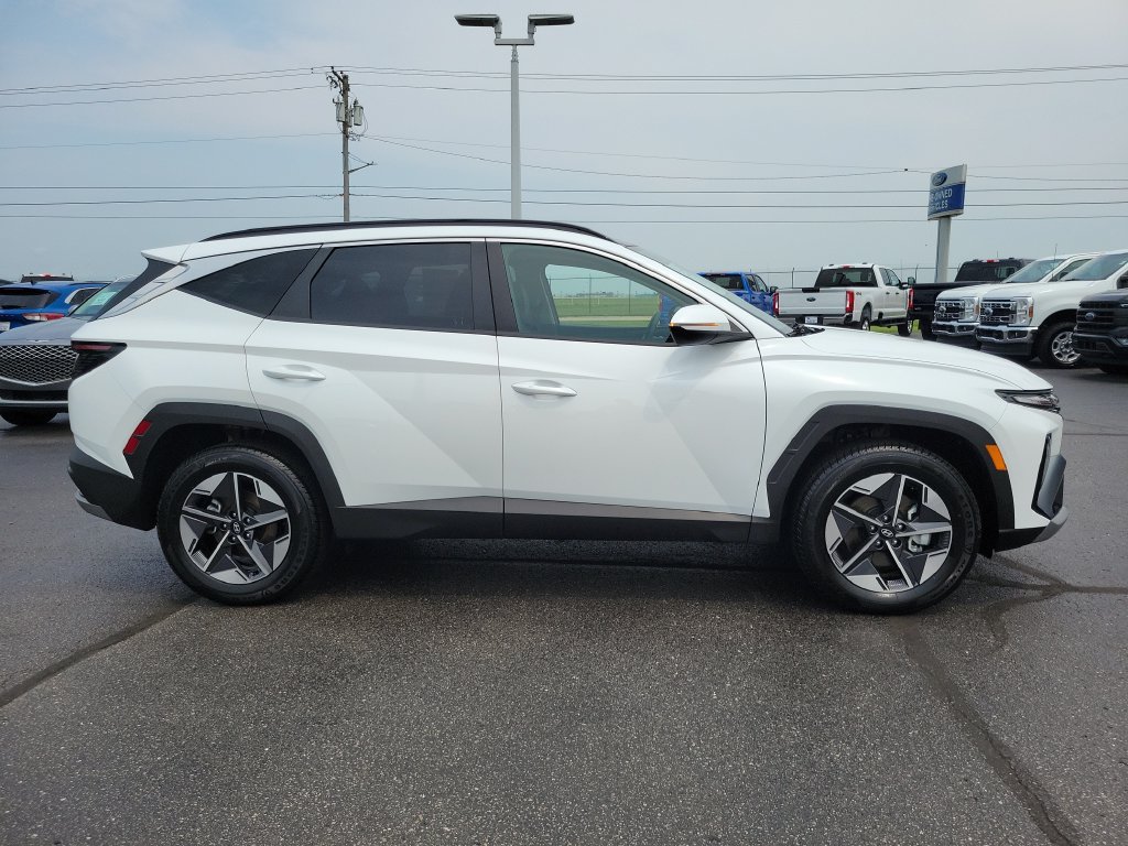 Used 2025 Hyundai Tucson SEL AWD/4WD image 3