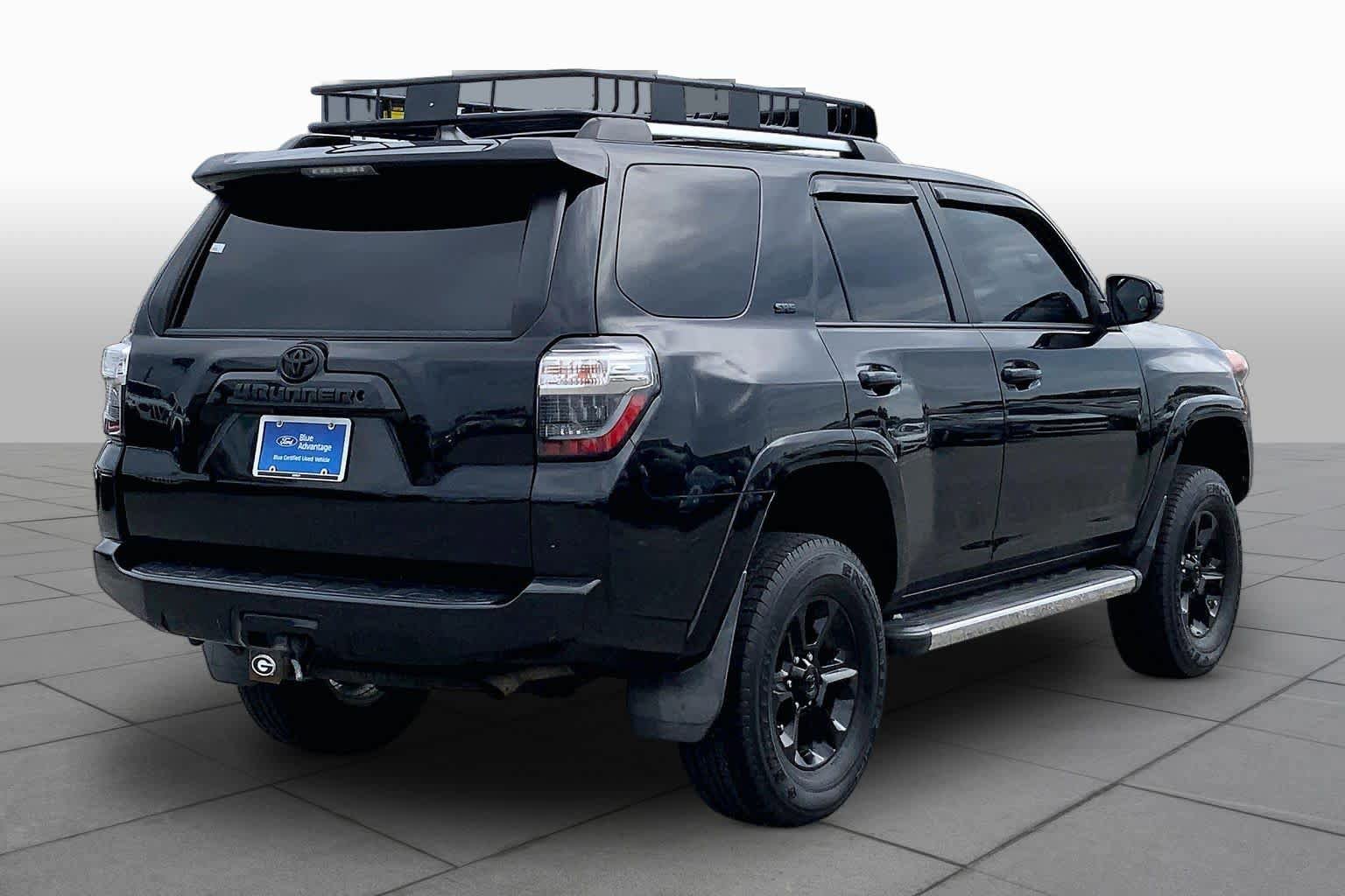 Used 2019 Toyota 4Runner SR5 AWD/4WD image 13