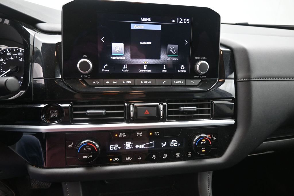 Used 2025 Nissan Pathfinder SV FWD image 16