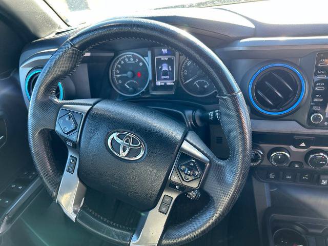 Used 2023 Toyota Tacoma TRD Off-Road w/ Technology Package AWD/4WD image 13