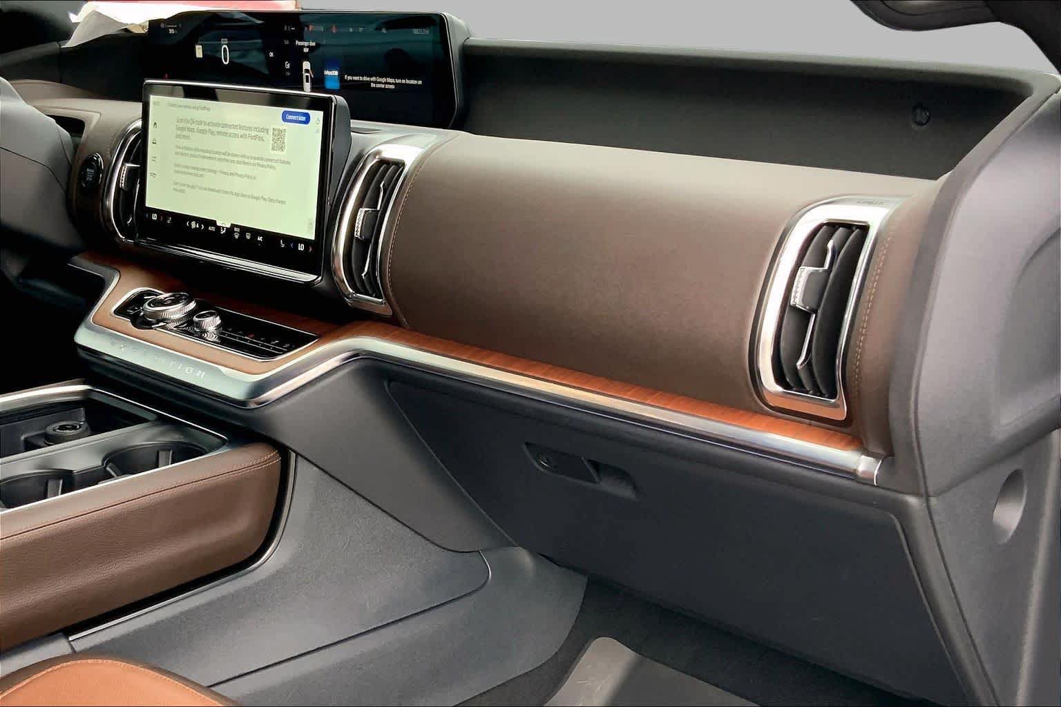 Certified 2025 Ford Expedition King Ranch AWD/4WD image 18