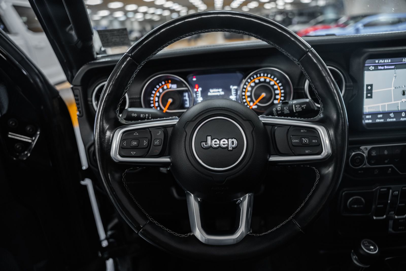 Used 2021 Jeep Wrangler Unlimited Sahara w/ Uconnect 4C Nav & Sound Group AWD/4WD image 33