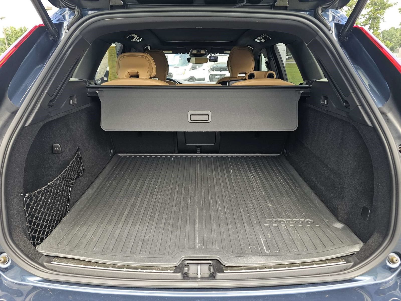 Used 2024 Volvo XC60 B5 Ultimate AWD/4WD image 13