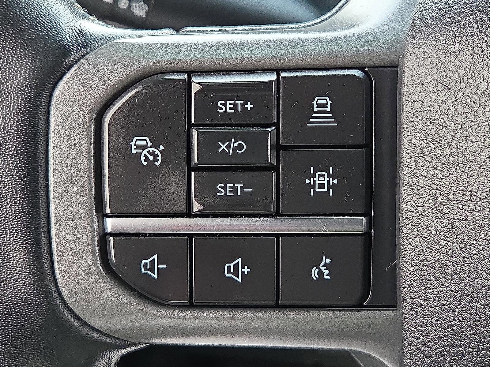 Certified 2022 Ford F150 Lariat w/ Equipment Group 502A High image 21