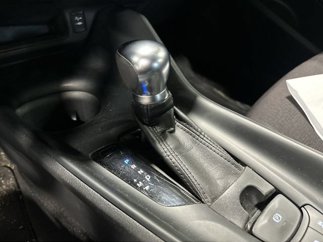 Used 2018 Toyota C-HR XLE FWD image 27