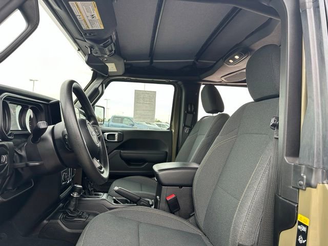 Used 2025 Jeep Wrangler Sport AWD/4WD image 12