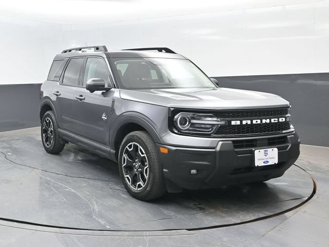 Certified 2025 Ford Bronco Sport Outer Banks w/ Outer Banks Tech Package+ AWD/4WD image 2