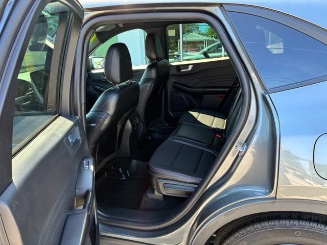 Certified 2025 Ford Escape ST-Line w/ Cold Weather Package AWD/4WD image 13