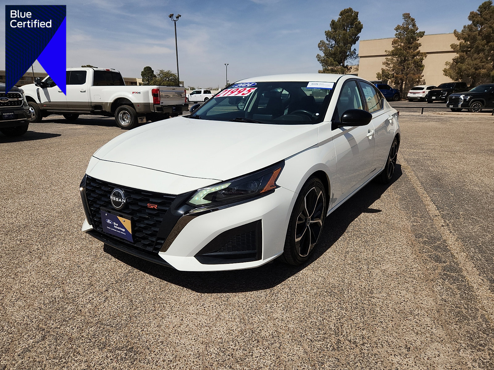 Used 2024 Nissan Altima 2.5 SR image 1