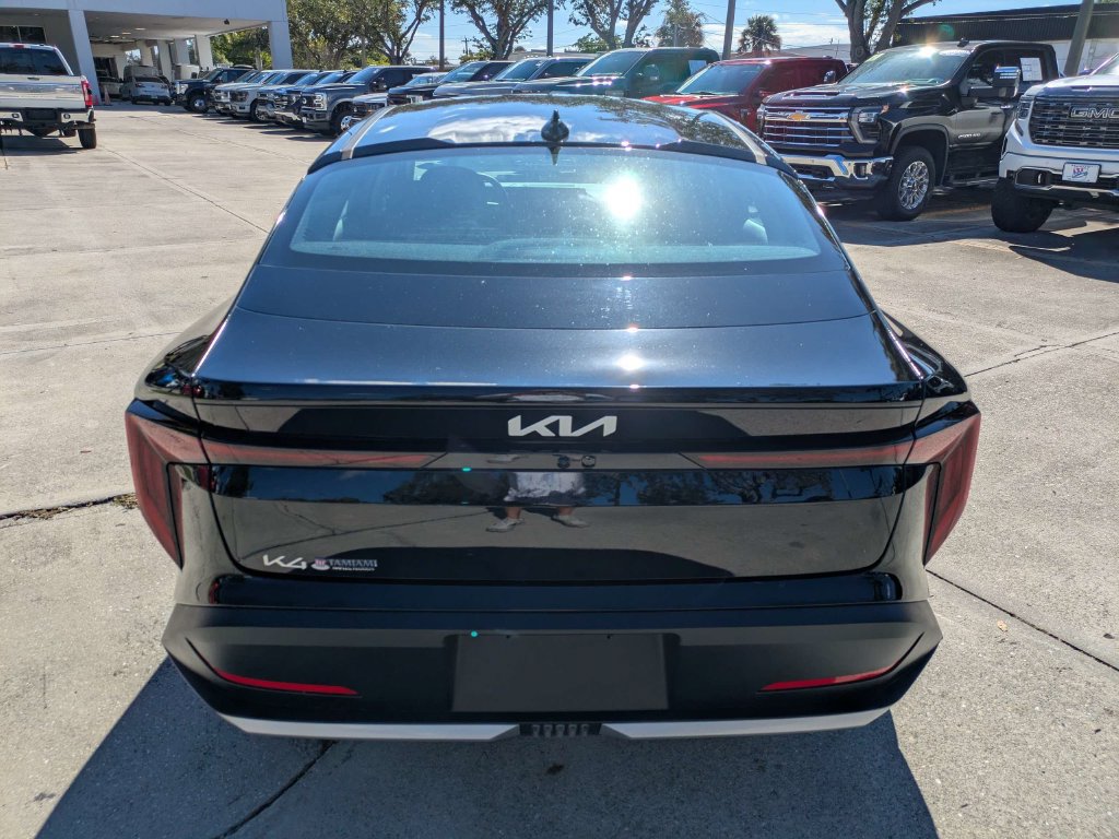 Used 2025 Kia K4 FWD image 5