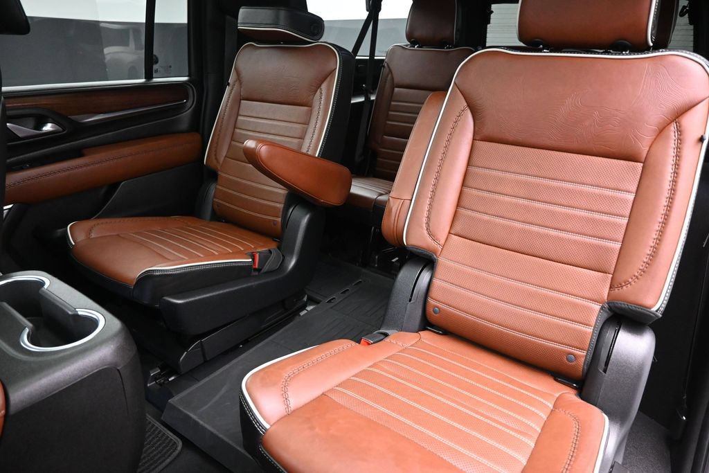 Used 2023 GMC Yukon XL Denali Ultimate AWD/4WD image 22