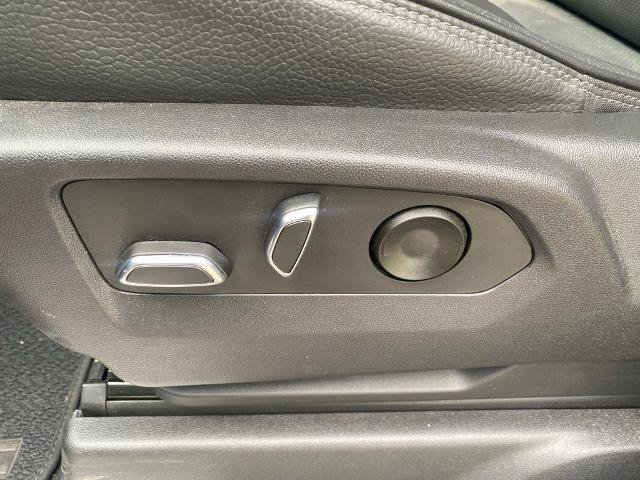 Used 2023 GMC Sierra 1500 Denali w/ Technology Package AWD/4WD image 15