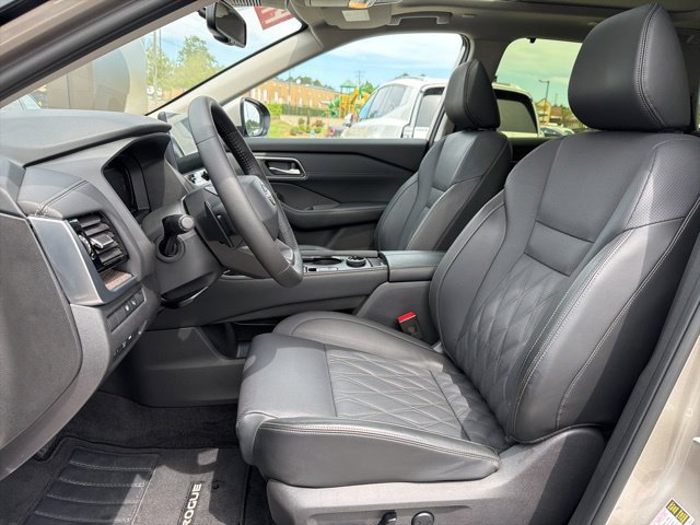 Used 2026 Nissan Rogue Platinum w/ Platinum Premium Package AWD/4WD image 22