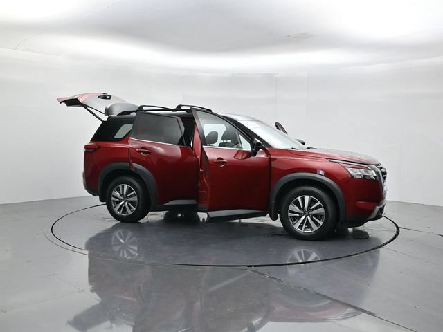 Used 2022 Nissan Pathfinder SL AWD/4WD image 53