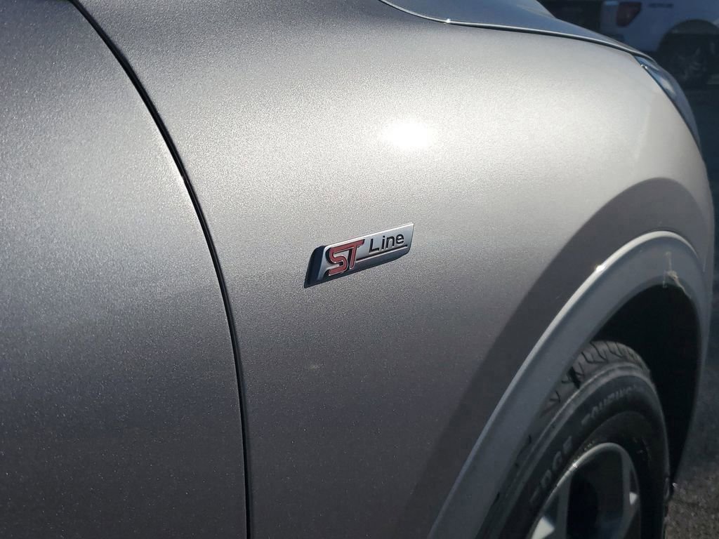 Certified 2023 Ford Escape ST-Line image 7