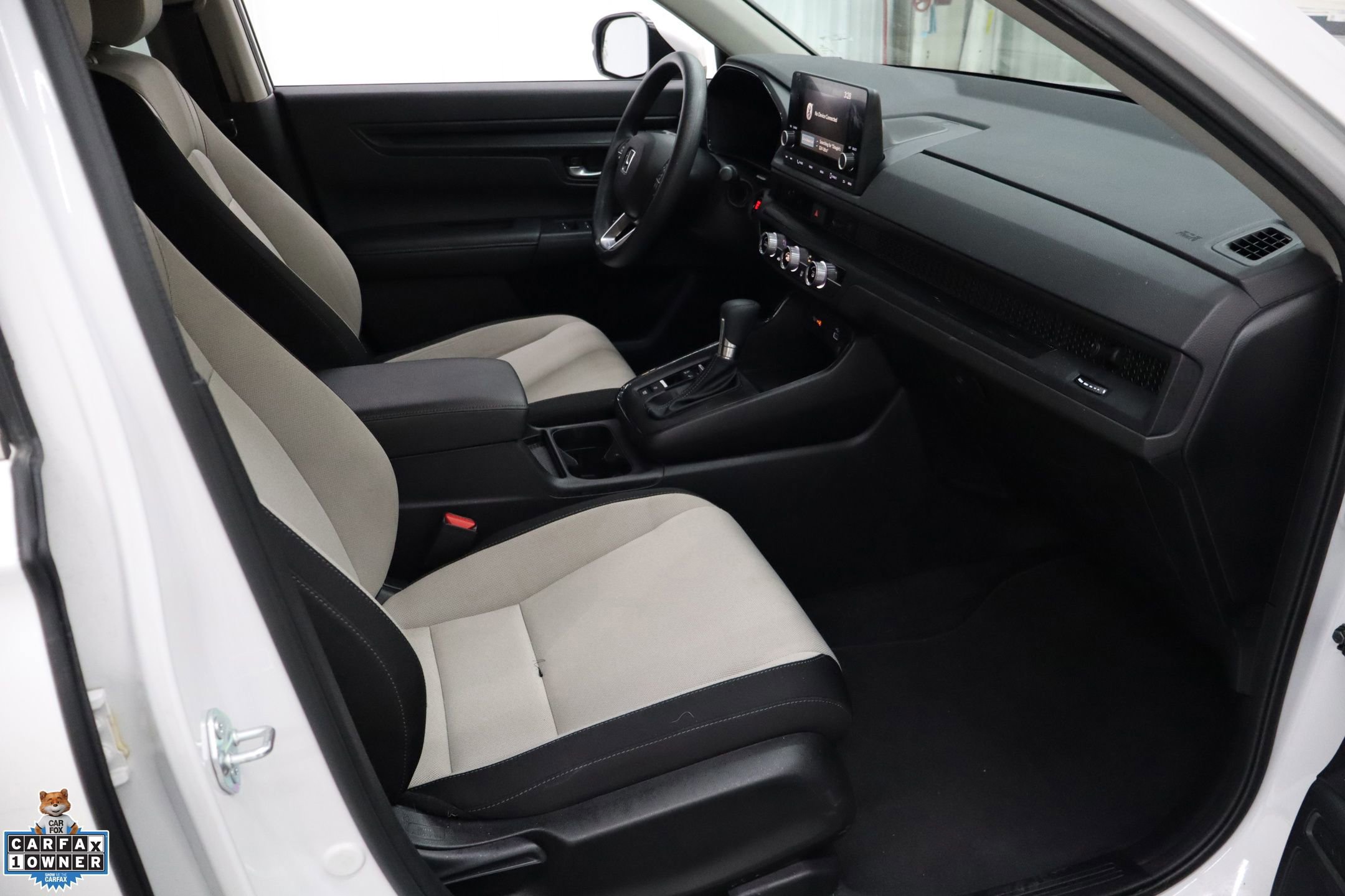 Used 2024 Honda CR-V LX image 32