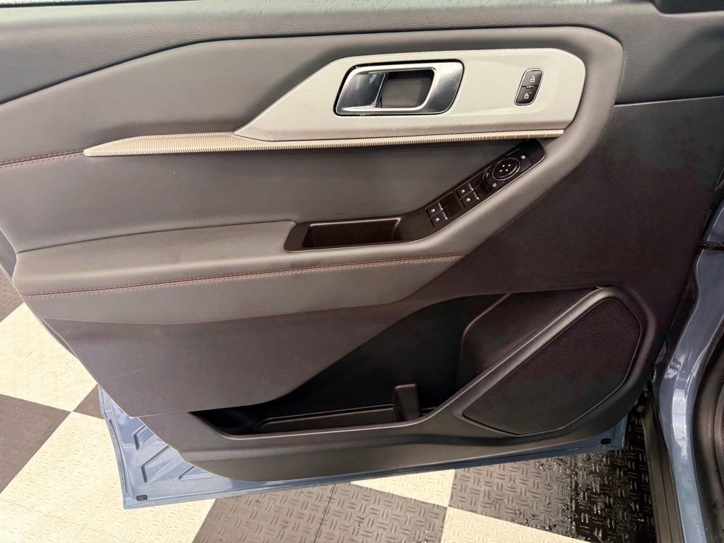 Certified 2025 Ford Explorer Active image 14