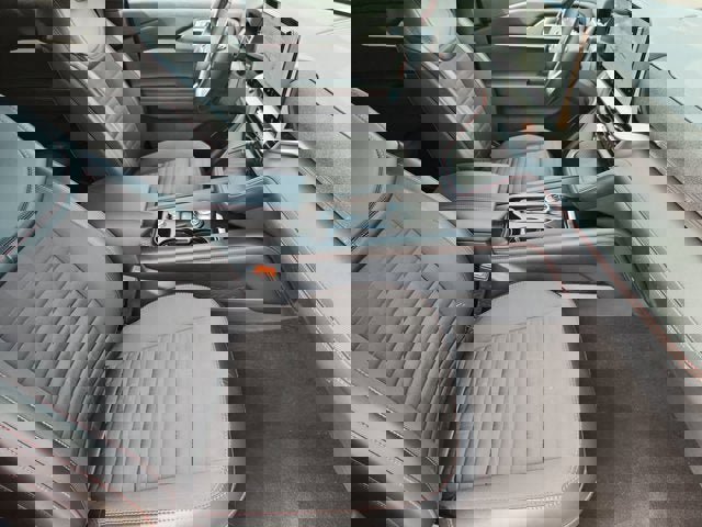 Certified 2025 Ford Explorer ST-Line image 15