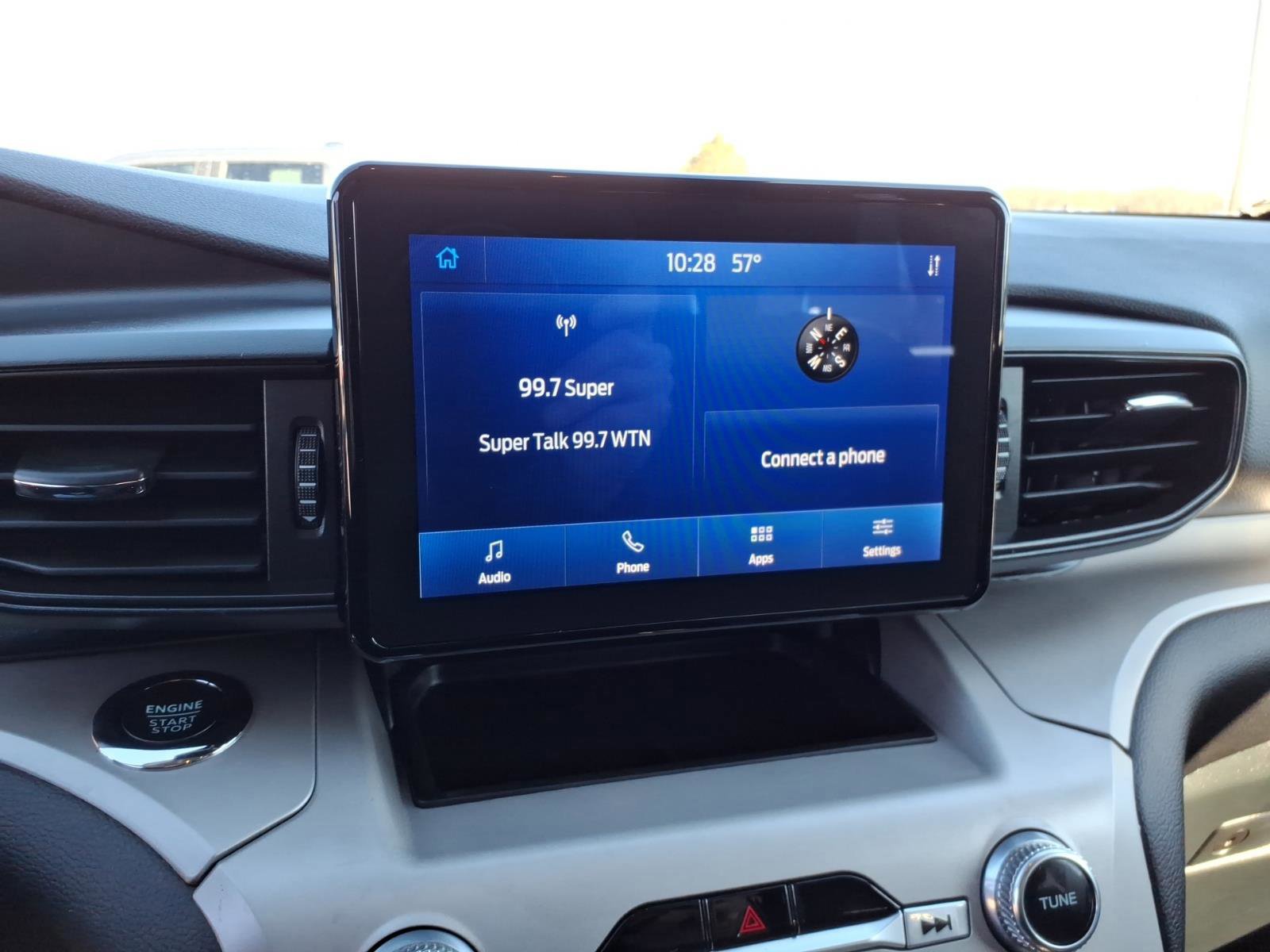 Certified 2023 Ford Explorer XLT w/ Class IV Trailer Tow Package image 18