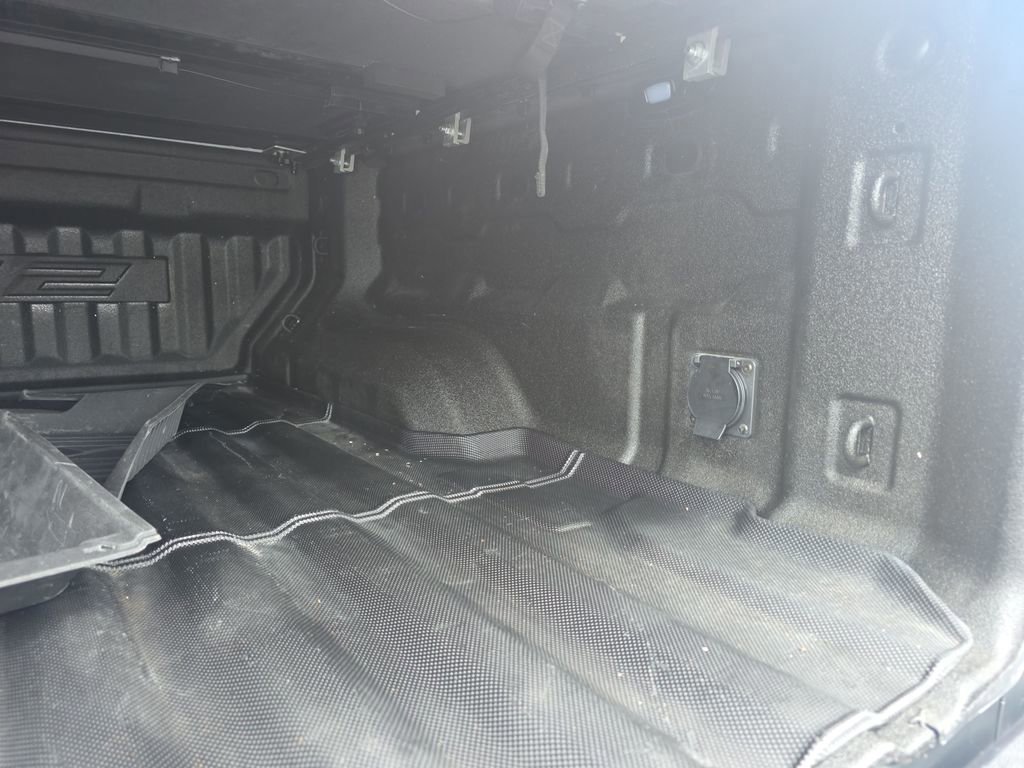 Used 2024 Chevrolet Colorado ZR2 w/ Technology Package image 14