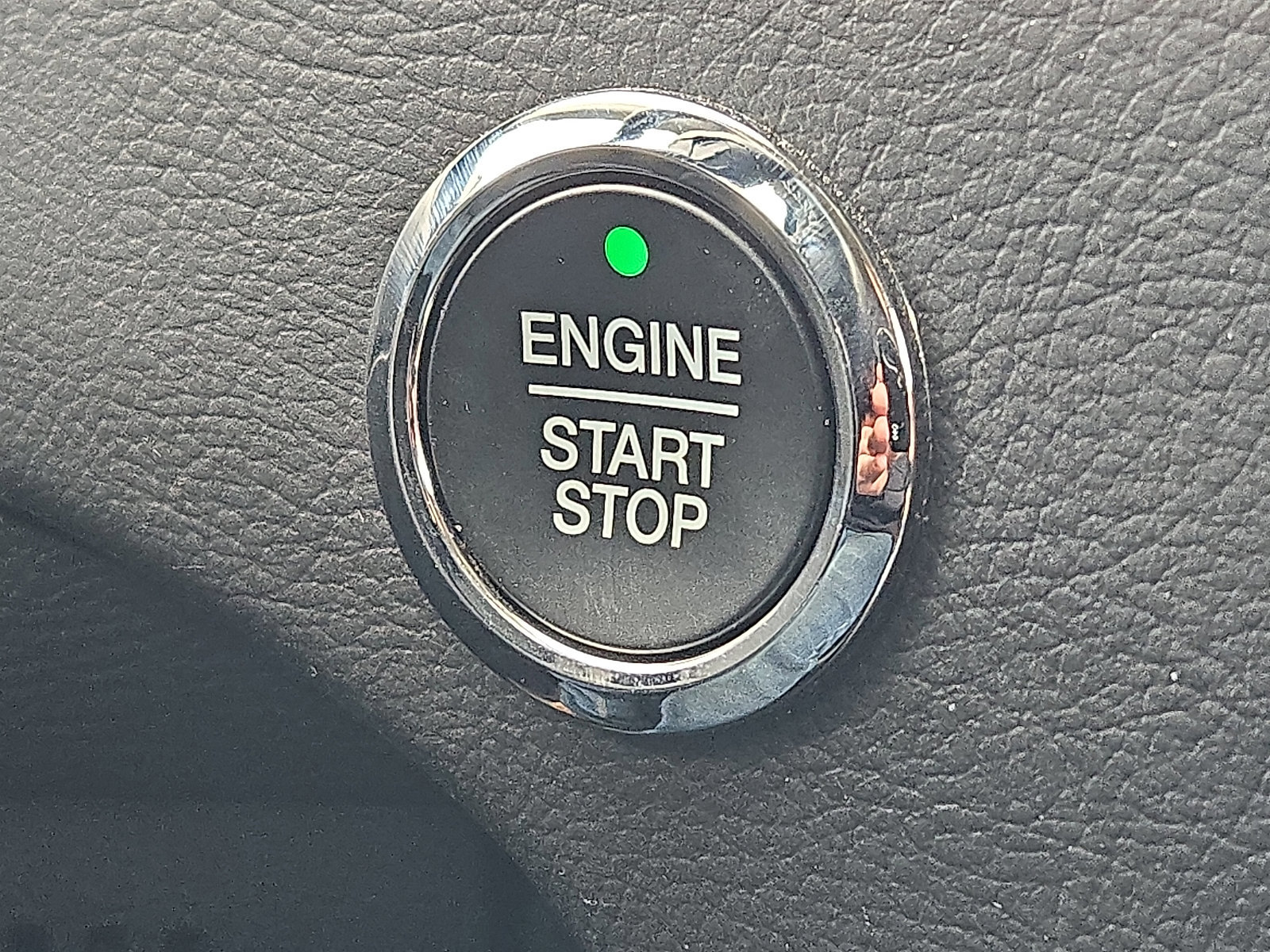 Certified 2024 Ford Edge Titanium w/ Equipment Group 301A image 22