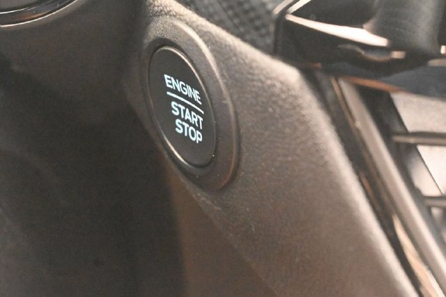 Certified 2025 Ford Escape ST-Line FWD image 21
