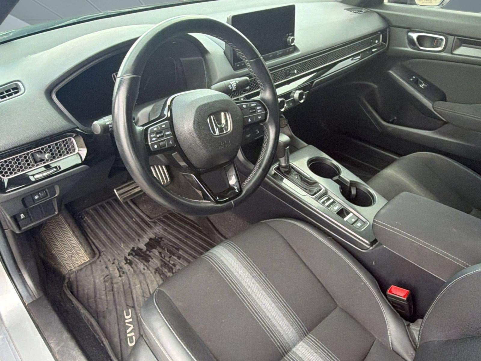 Used 2025 Honda Civic Sport image 4