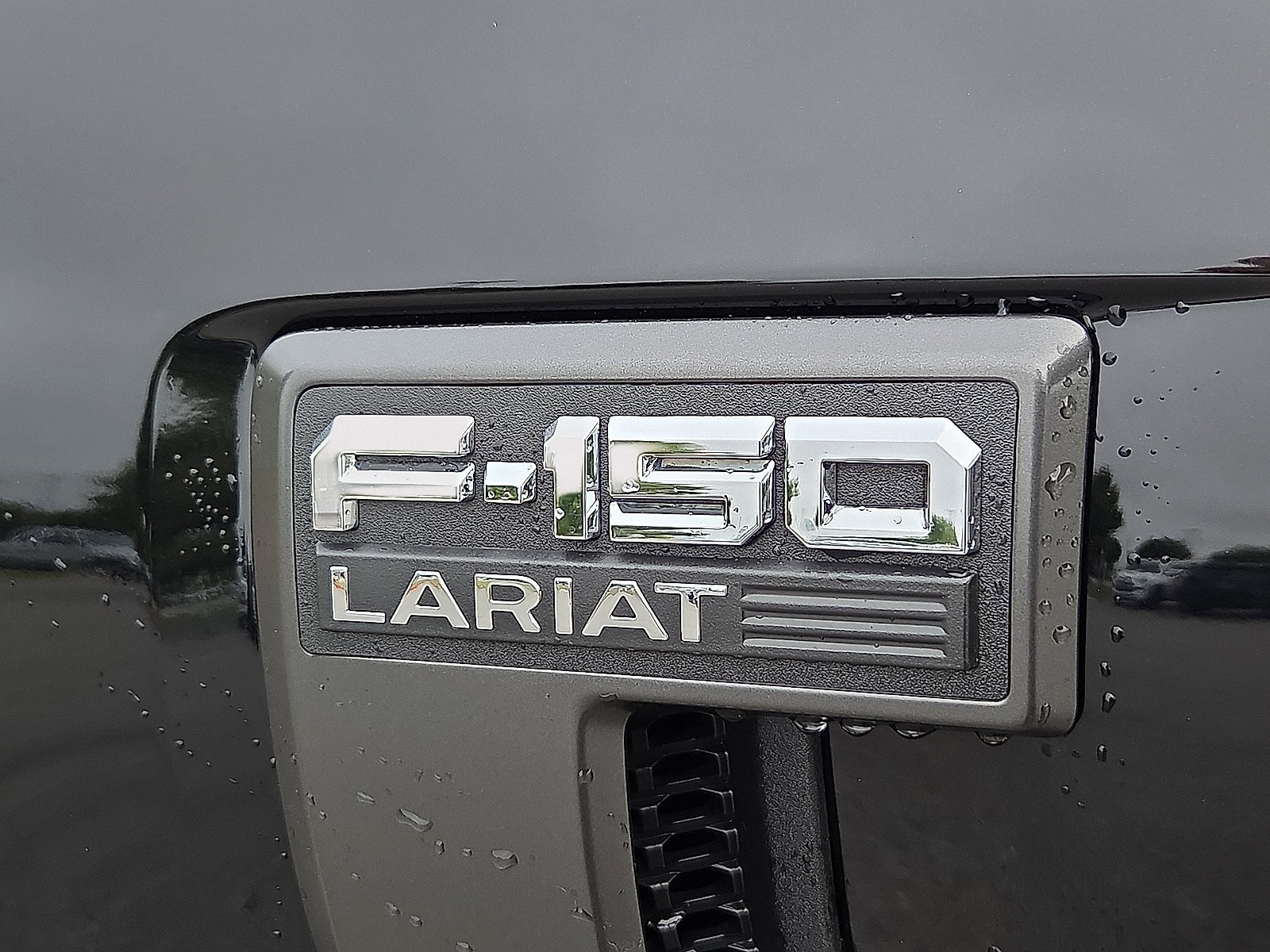 Certified 2023 Ford F150 Lariat w/ Equipment Group 502A High AWD/4WD image 9