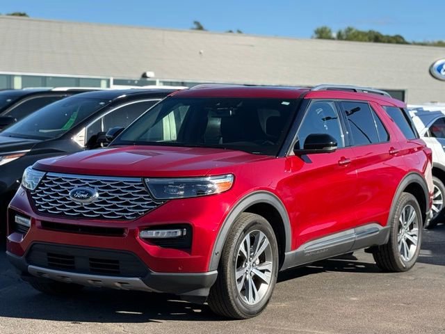 Certified 2020 Ford Explorer Platinum w/ Premium Technology Package image 3