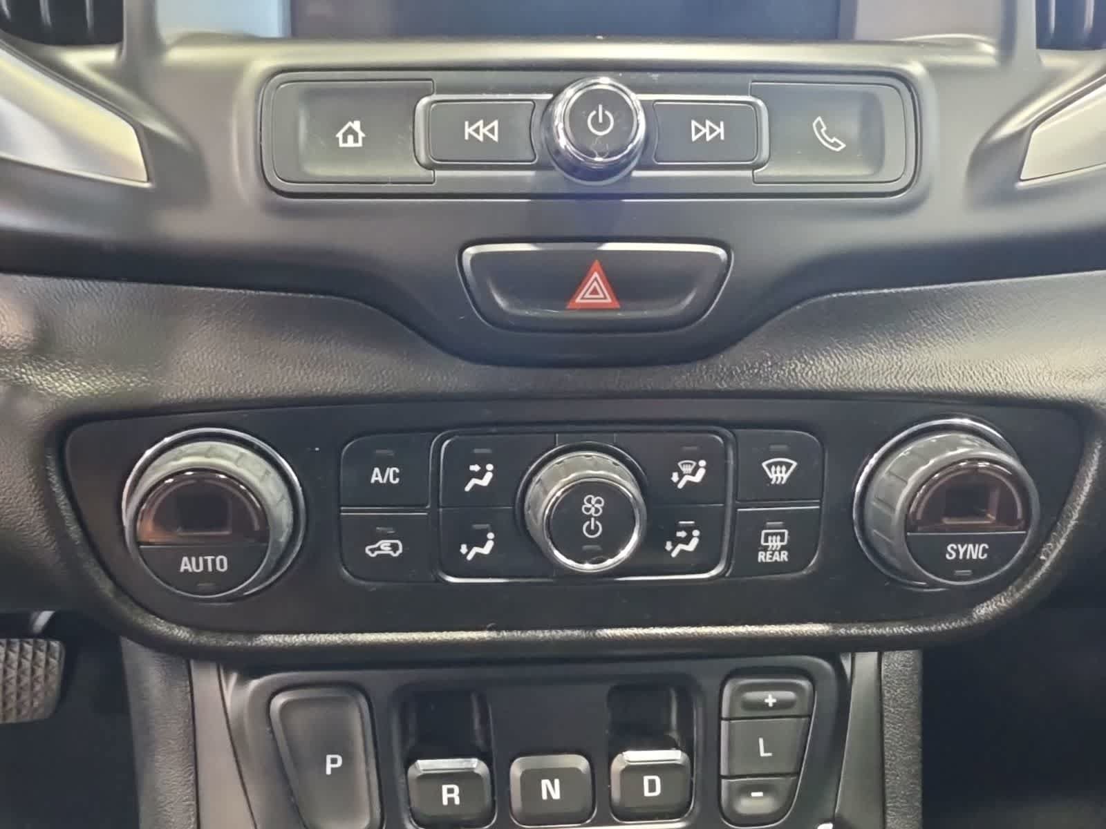Used 2020 GMC Terrain SLE w/ Driver Convenience Package FWD image 25