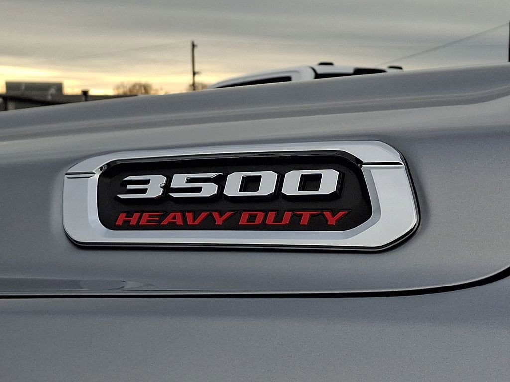 Used 2023 RAM 3500 Tradesman image 31
