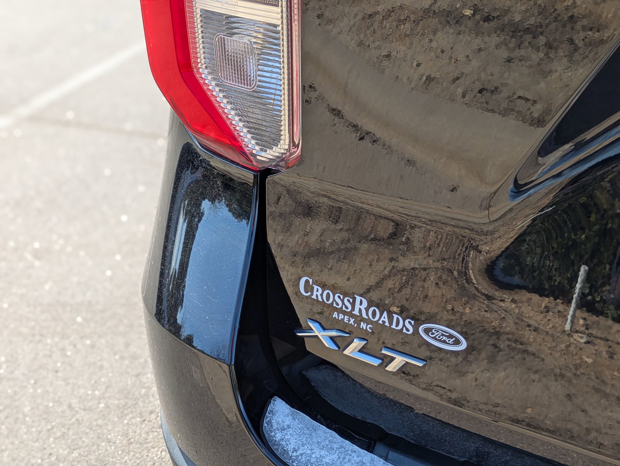 Certified 2021 Ford Explorer XLT w/ Equipment Group 202A image 34