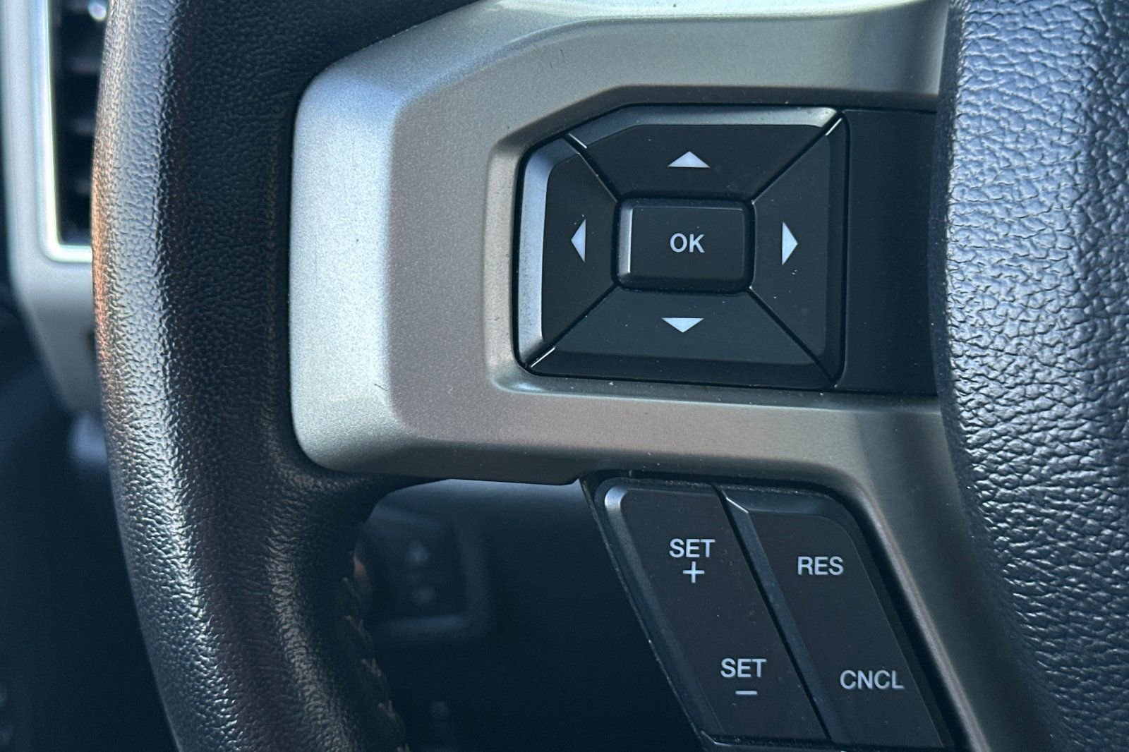 Certified 2022 Ford F250 Lariat w/ Lariat Ultimate Package image 25